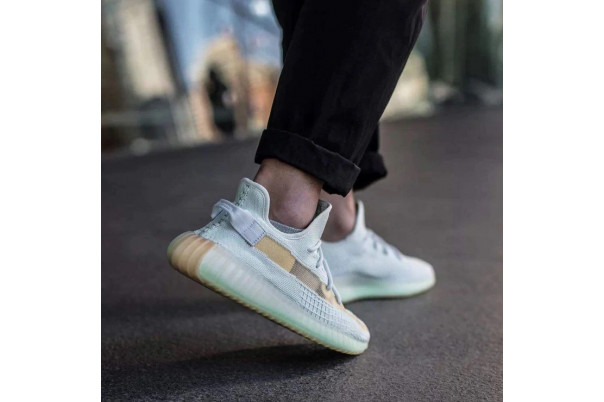 Adidas Yeezy 350 Boost V2 Hyperspace
