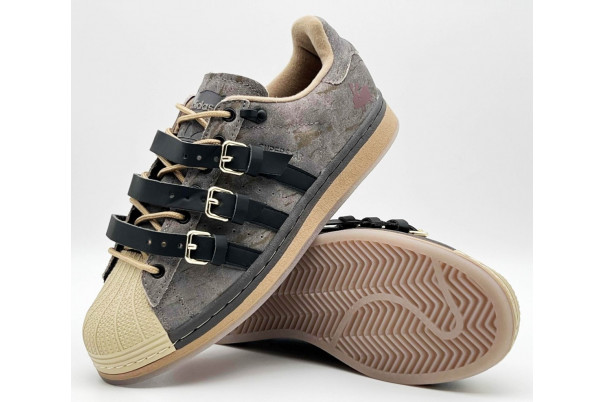 Adidas Superstar Rabbit Hole Brown